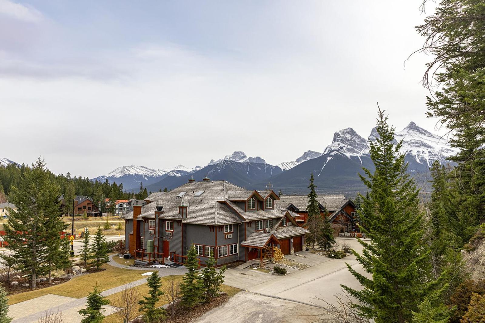 Creekside Villa Canmore Bagian luar foto